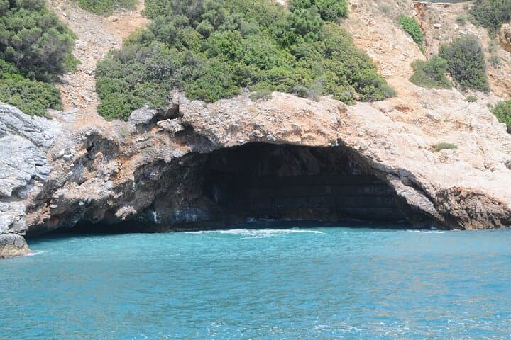 Private Luxury Alanya Yacht Tour from Side — All-Inclusive Mediterranean Cruise photo 6