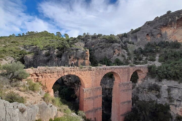 Hike Peña Cortada Roman Aqueduct: 14 km Circular from Calles & Chelva photo 3