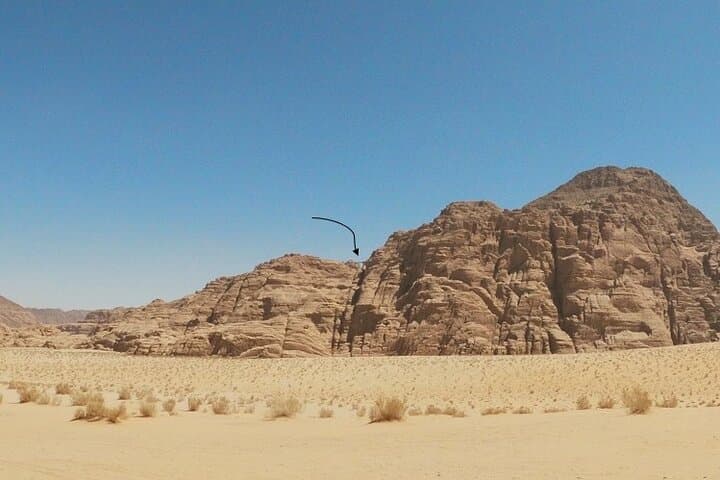 Hike Burdah Rock Bridge in Wadi Rum: Guide to Climbing Jordan’s Epic Natural Arch photo 2