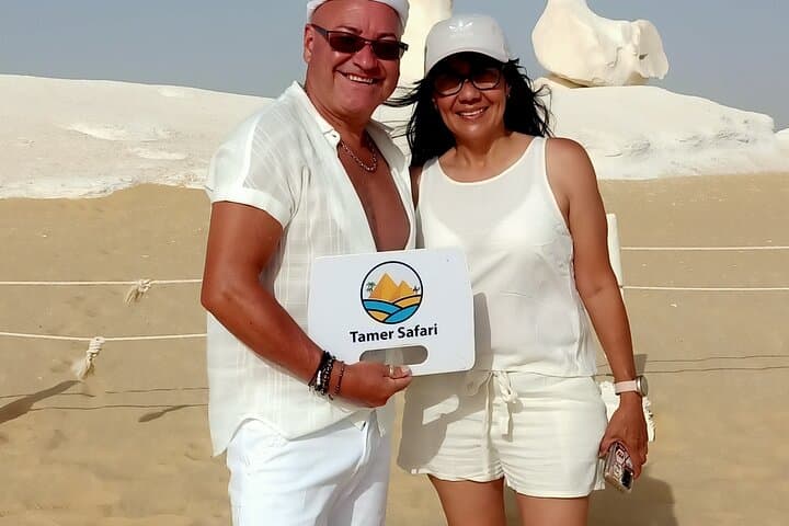 White Desert Adventure: 4-Day Bahariya Oasis Safari and Camping Experience