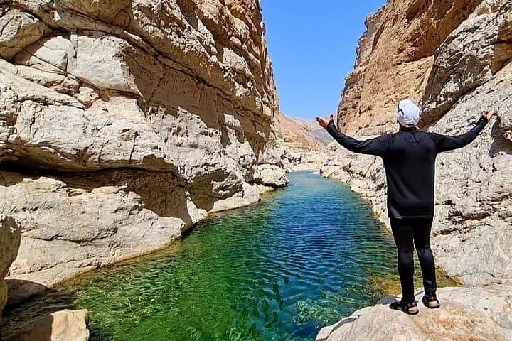 Full-Day Bimmah Sinkhole and Wadi Al Arbeieen Tour from Muscat photo 1
