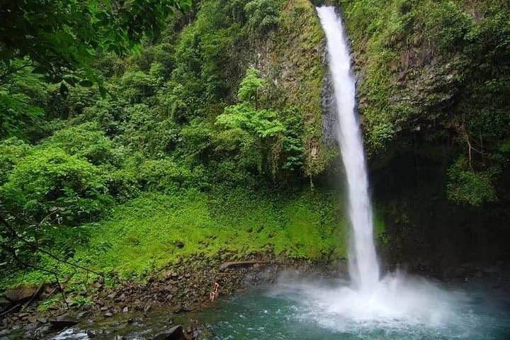 Arenal Inspirations Combo: Hanging Bridges, Volcano Views & La Fortuna Waterfall photo 6