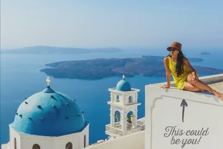 Private 4-Hour Santorini Photo Tour: Oia, Blue Domes & Caldera Views photo 4