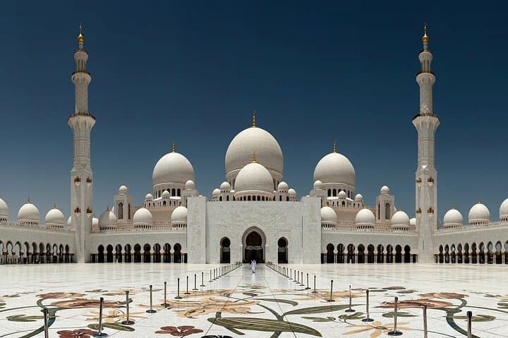Full-Day Abu Dhabi Private City Tour: Grand Mosque, Corniche & Heritage photo 2