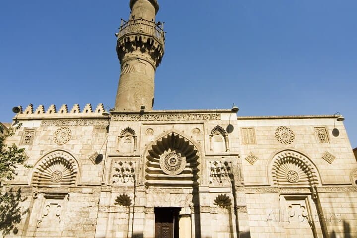 Cairo El-Moez Street to Cairo Tower: Evening Dinner and Panoramic City Tour photo 3