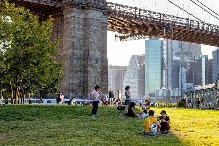Walk the Brooklyn Bridge: A 90-Minute Local-Led History and Architecture Tour photo 3