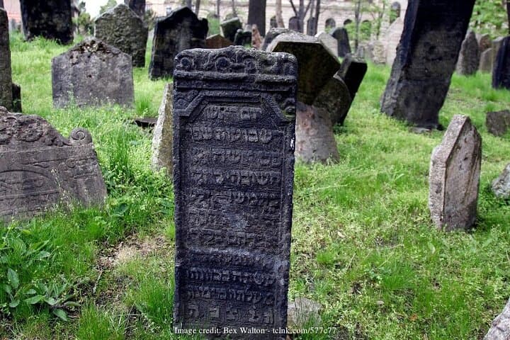 Prague Jewish Quarter Private Half-Day Walking Tour — Old-New Synagogue & Jewish Museum photo 4