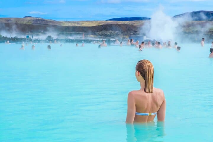 6-Day Iceland Adventure Pack: Volcanoes, Waterfalls & Blue Lagoon Geothermal Escape