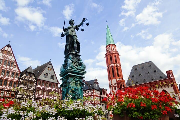 Guided Bike Tour of Frankfurt: Old Town, Opera & River Main photo 4