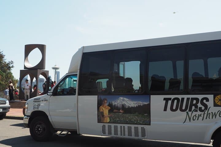 Seattle Sightseeing City Tour: 3-Hour Downtown Drive with Hotel Pickup photo 3