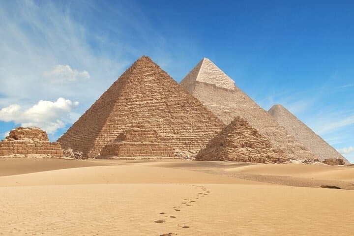 Full-Day Giza Pyramids, Sphinx, Memphis & Saqqara: Practical Visitor Guide