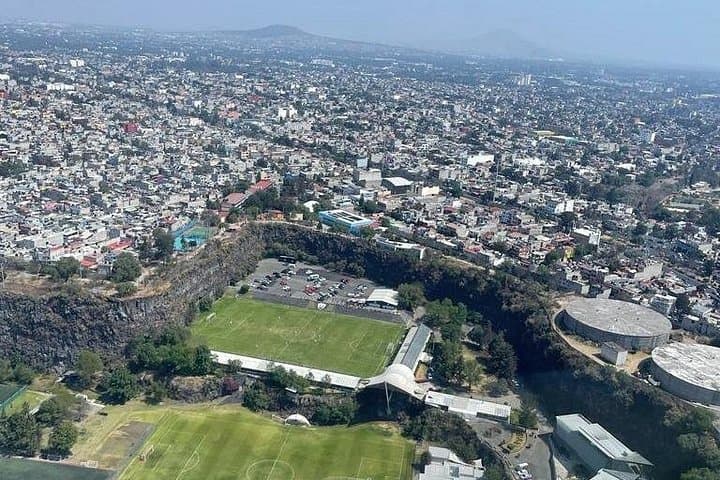 Mexico City 30-Min Private Helicopter Tour — Fly Over Chapultepec, Zócalo & Reforma photo 5