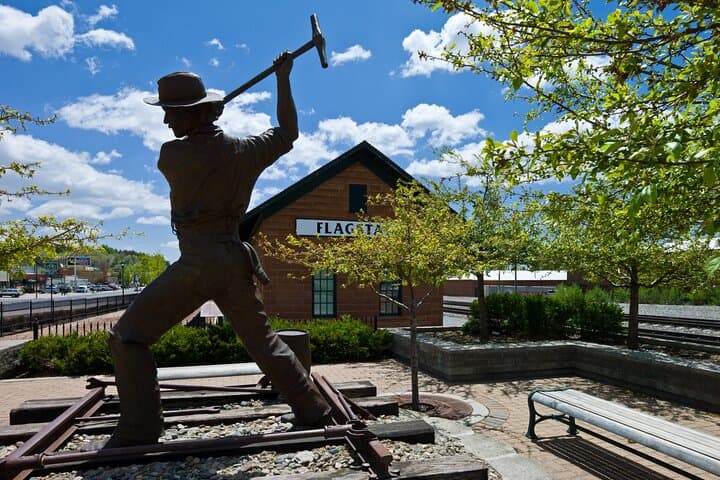 Family-Friendly Ghost Walking Tour in Flagstaff — Evening Haunted History Walk photo 3