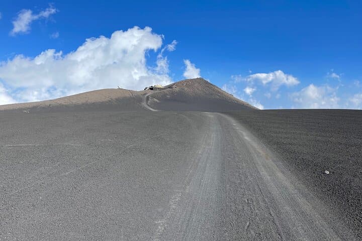 Summit Mount Etna North 3380m: 4x4 Panoramic Drive and Guided Trek photo 3