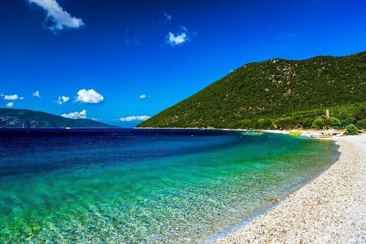Kefalonia Shore Excursion: Melissani Cave, Myrtos & Omala Valley in One Day