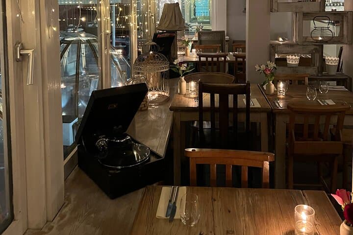 Oxford River Cruise with Six-Course Tasting Menu at The Folly photo 4