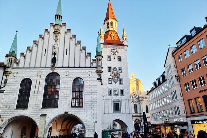 Munich Private Audio-Book City Rally — Self-Guided Scavenger Hunt in Old Town photo 3