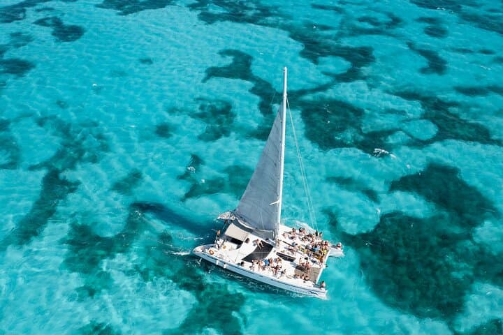 Isla Mujeres Catamaran Day Trip from Cancún — Albatros Plus Experience