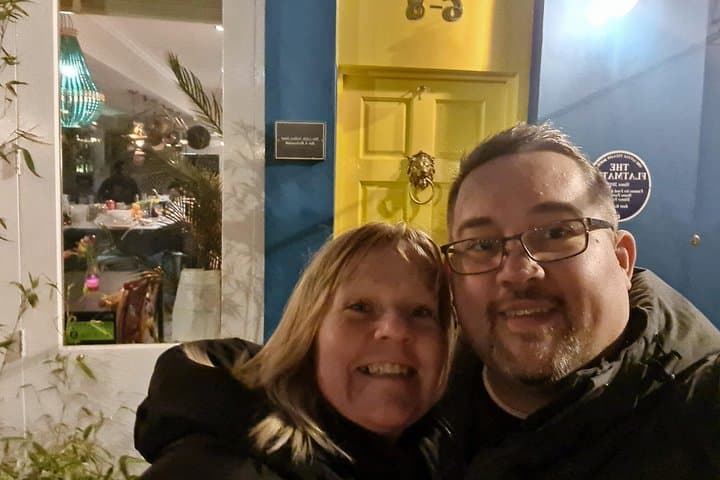 Romantic Notting Hill Self-Guided Love Story Puzzle Walk in London photo 4
