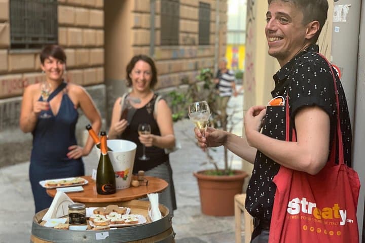 Palermo Night Street Food Tour: Local Eats & Hidden Alleyways photo 3