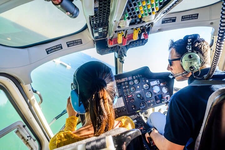 Panoramic Helicopter Flight Over Porto's Coastline — 10-Minute Scenic Tour