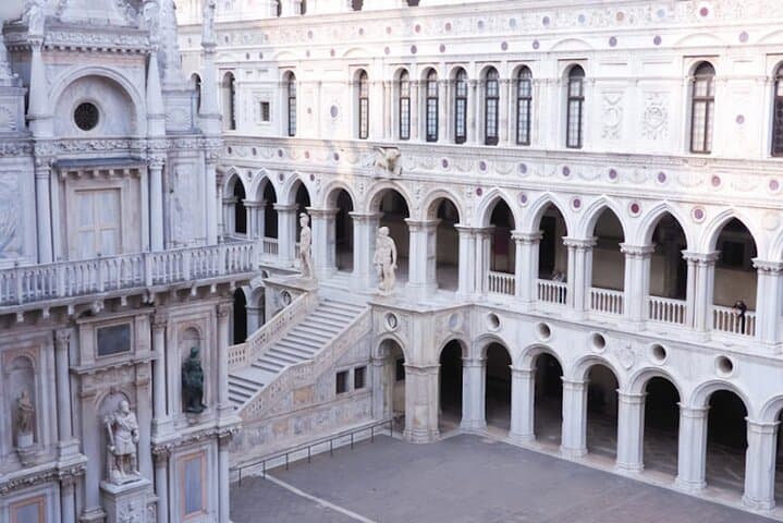 Best of Venice: St. Mark's, Doge's Palace & Private Gondola Experience photo 3