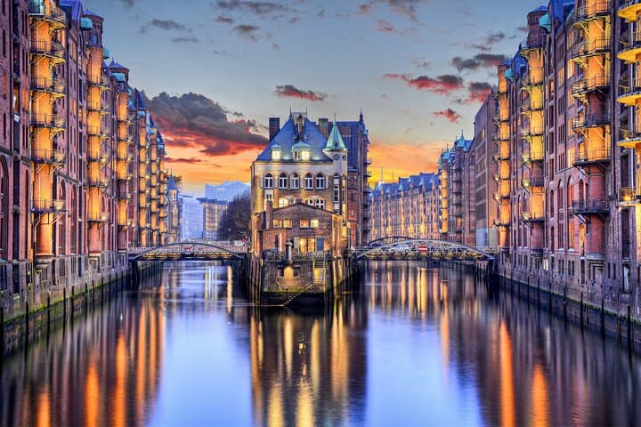 Hamburg Hidden-Gems Bike Tour — Alster, Harbor & Old Town photo 4