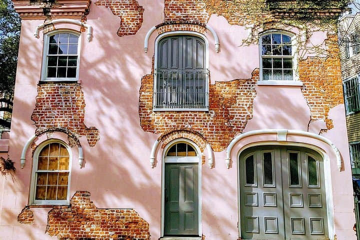 Private Garden District Walking Tour: Historic Mansions, Oak-Lined Streets & Lafayette Cemetery photo 2