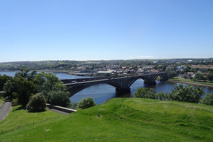 3-Day Northumberland Coast & Castles Walking Tour from Newcastle