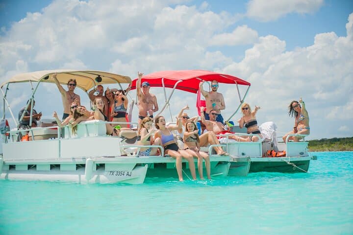 Chacchoben Ruins and Bacalar Lagoon: Costa Maya Boat Excursion to the Seven Colors