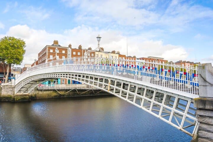Cupid's Trail: Romantic Puzzle Quest Through Dublin photo 6