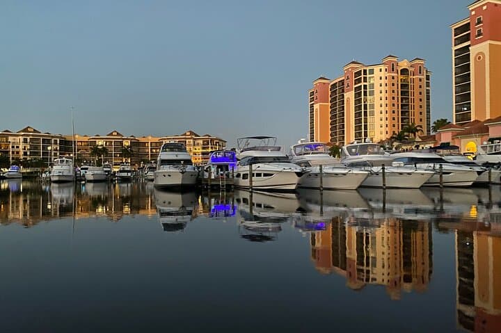 Private Dolphin Sunset Boat Tour in San Carlos Bay — Fort Myers Evening Cruise photo 4