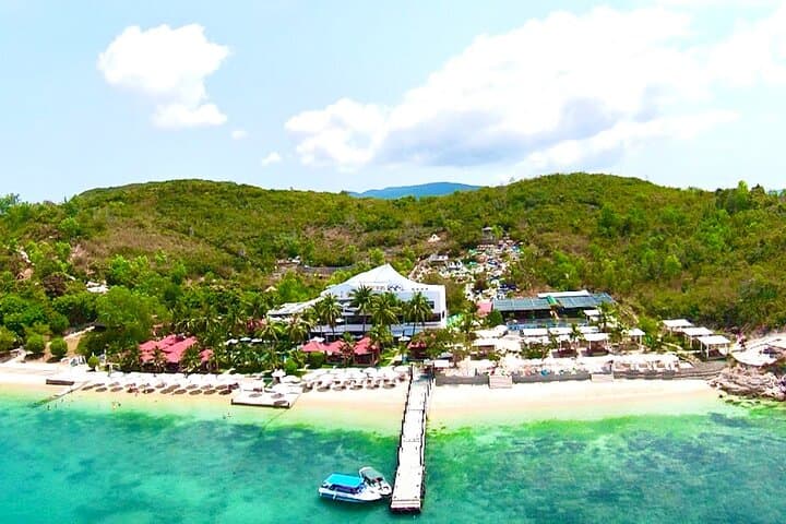 Nha Trang Speedboat Island Tour with Parasailing and Lunch photo 3