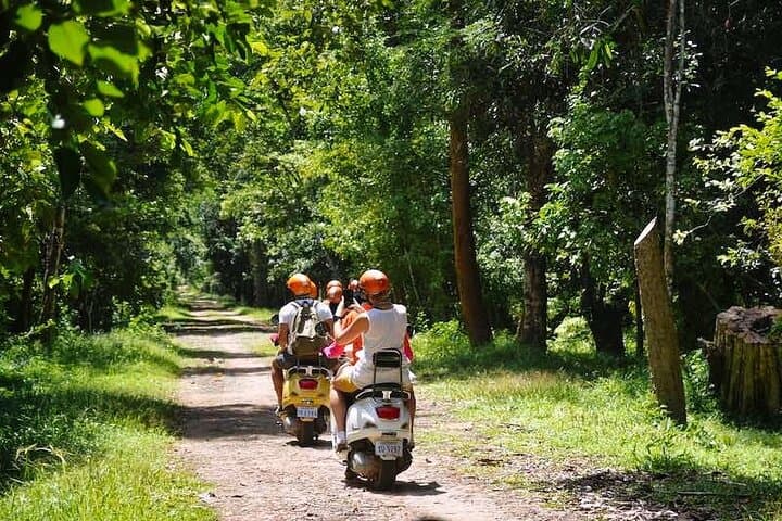 Angkor Wat Vespa Premium Tour: Skip the Crowds & Explore Temples Like a Local photo 3