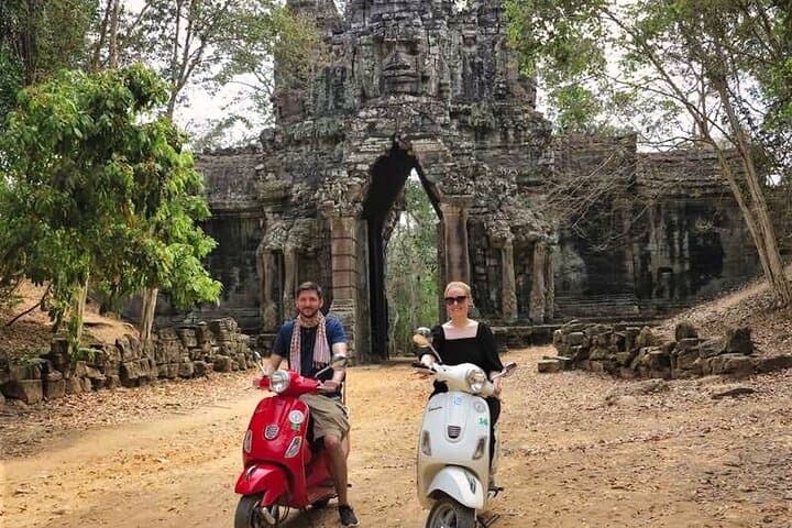Angkor Wat Vespa Premium Tour: Skip the Crowds & Explore Temples Like a Local photo 6