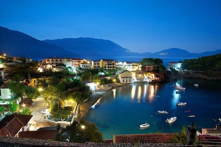 Fiskardo Full-Day Kefalonia Tour: Melissani, Drogarati & Myrtos Viewpoint photo 4