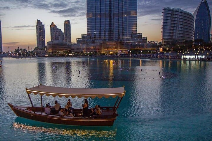 Dubai Fountain Lake Ride & Evening Show on Burj Lake photo 4