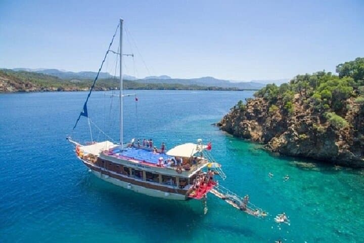 Full-Day Marmaris Boat Cruise: Bays, BBQ Lunch & Unlimited Soft Drinks