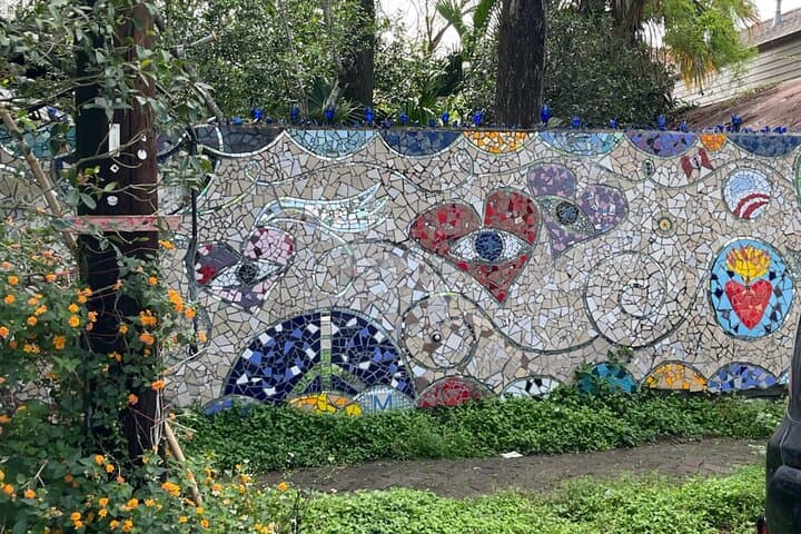 Private New Orleans Art & Street Art Tour with Lunch — Magazine Street to Banksy's Rain Girl photo 4