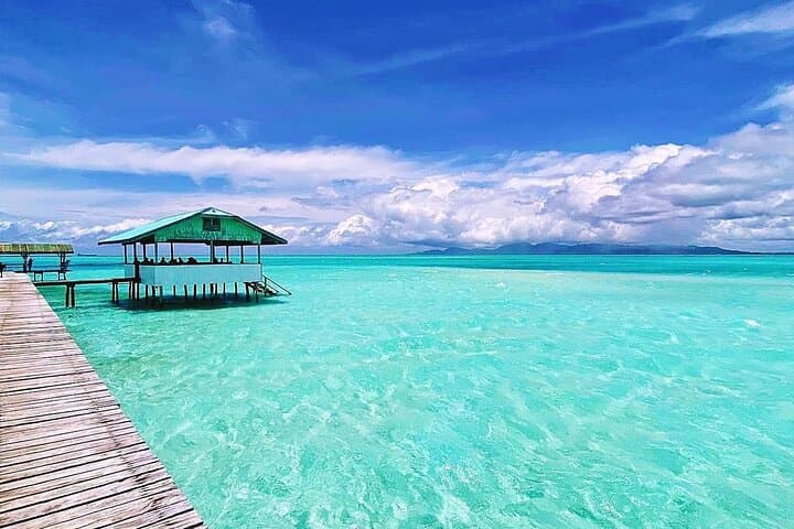 Balabac Island Tour: Remote Sandbars, Coral Gardens & Island Camping photo 6