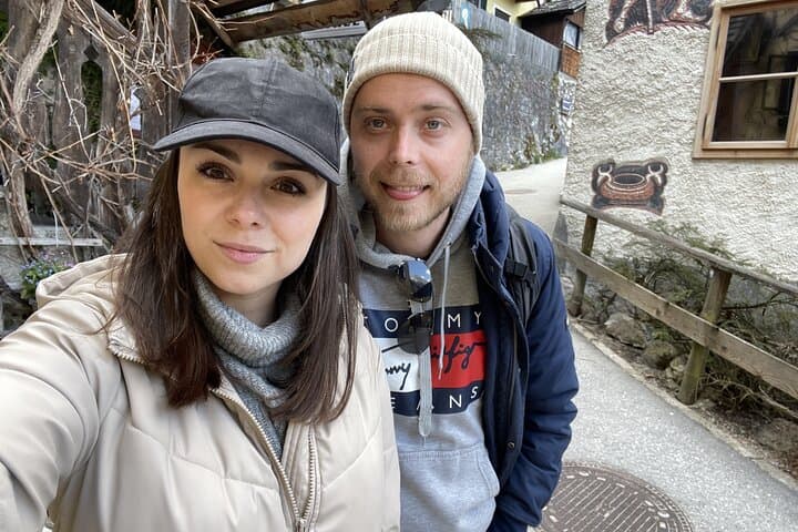 Hallstatt Exploration Game: Solve Clues Through a Historic Lakeside Village photo 2