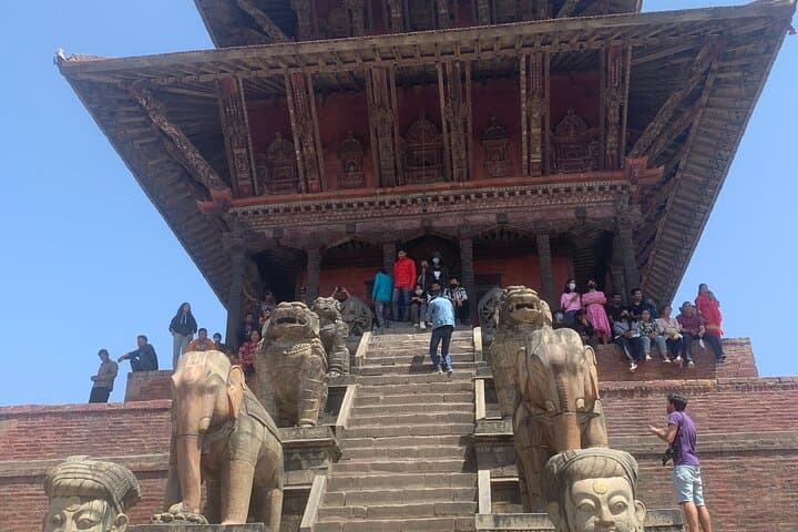 12-Day Luxurious Nepal Holiday: Kathmandu, Pokhara, Chitwan & Lumbini photo 1