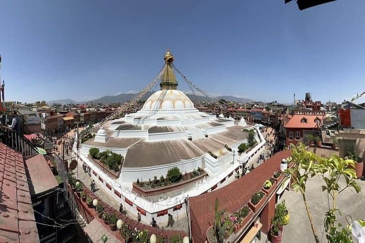 12-Day Luxurious Nepal Holiday: Kathmandu, Pokhara, Chitwan & Lumbini photo 3