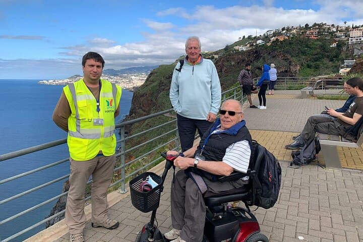 Accessible Madeira Half-Day Tour — Funchal Viewpoints & Cabo Girão Glass Skywalk
