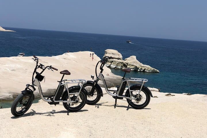 Milos e-Bike Ride: Sarakiniko, Catacombs & Ancient Theater