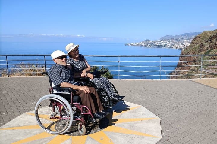 Accessible Madeira Half-Day Tour — Funchal Viewpoints & Cabo Girão Glass Skywalk photo 3