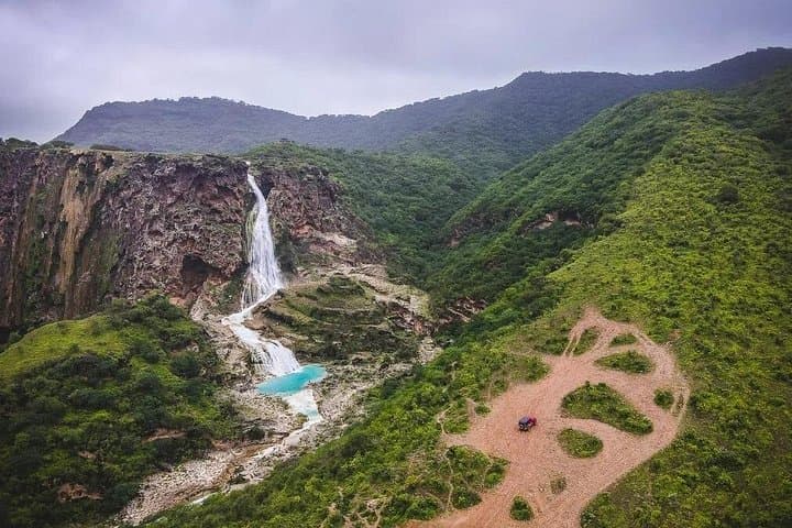 Full-Day East & West Salalah Tour: Wadi Darbat, Taqa, Mughsail & Marneef photo 1