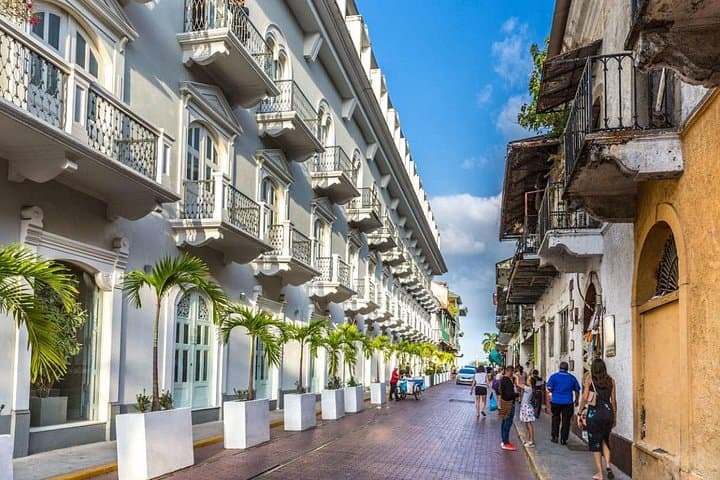 Miraflores Locks & Casco Viejo: Panama Canal and Colonial Walking Tour photo 4