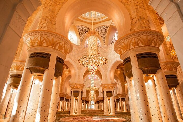 Full-Day Abu Dhabi: Sheikh Zayed Grand Mosque, Corniche & Ferrari World photo 6