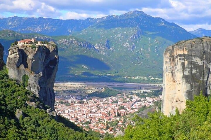 Meteora Monasteries: Private Day Tour from Athens to Greece’s Cliff-Top Spiritual Sites photo 3